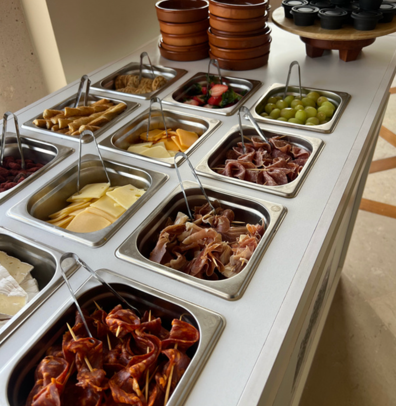 Quesos y Carnes Frías